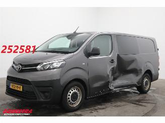 Vaurioauto  commercial vehicles Toyota Proace 2.0 D-4D DoKa DC 6P. Aut. Navi Airco Cruise Apple/Android PDC 2023/6