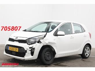 Damaged car Kia Picanto 1.0 DPi ComfortLine 5p Airco Bluetooth Cruise 2020/11
