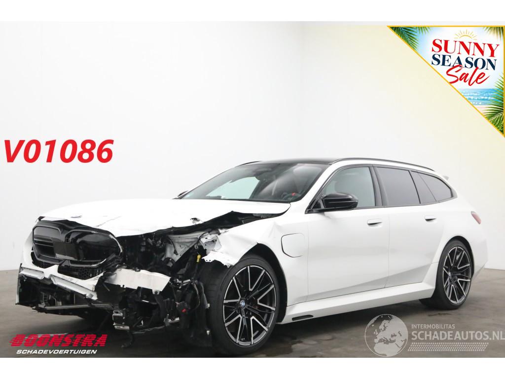 BMW M5 Touring Drivers Package HUD Carbon B&W ACC 360° AHK