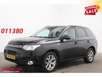 krockskadad bil auto Mitsubishi Outlander 2.0 PHEV Instyle 4WD Leder Schuifdak Navi Clima Cruise SHZ AHK 2014/3