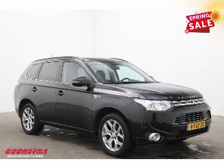 Mitsubishi Outlander 2.0 PHEV Instyle 4WD Leder Schuifdak Navi Clima Cruise SHZ AHK picture 2