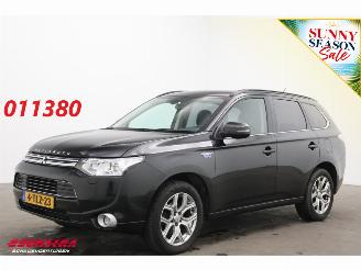 škoda osobní automobily Mitsubishi Outlander 2.0 PHEV Instyle 4WD Leder Schuifdak Navi Clima Cruise SHZ AHK 2014/3