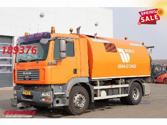 ocasión camiones MAN TGM 18.240 Bucher Optifant 70 Kehrmaschine 2007/10