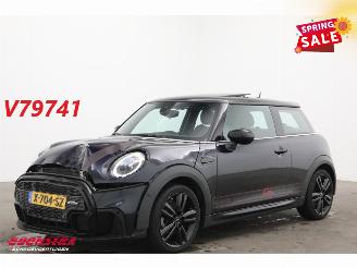 Avarii autoturisme Mini Mini 1.5 Cooper Aut. JCW Pano LED Leder Cruise Camera SHZ 2024/1
