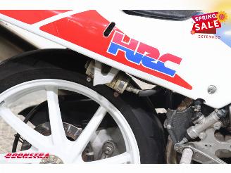 Honda VFR 400 R picture 11