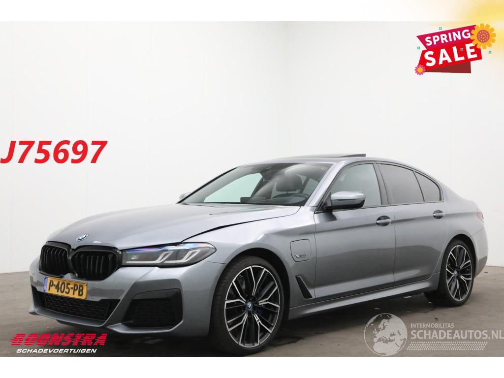 BMW 5-serie 520e M-Sport LED Schuifdak Memory HUD H/K Camera SHZ