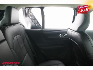 Volvo XC40 2.0 B3 Core LED Leder Apple/Android Camera SHZ LRHZ 9.766 km! picture 11