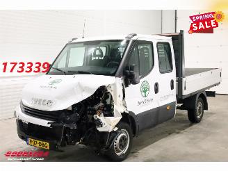 damaged commercial vehicles Iveco Daily 35S12D Pritsche DoKa 7-Pers Airco AHK 87.278 km! 2017/12