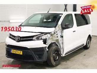 skadebil bedrijf Toyota Proace 1.5 D-4D 9-Pers. Navigator Medium Navi Airco Cruise PDC 2021/1