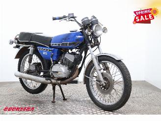 Yamaha  RD125 picture 2