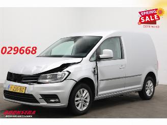 krockskadad bil bedrijf Volkswagen Caddy 2.0 TDI L1-H1 BMT Highline Navi Airco Cruise PDC AHK 2017/2