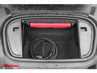 Porsche Taycan 89 kWh LED ACC Sport Chrono Bose Camera SHZ picture 38