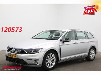 uszkodzony samochody osobowe Volkswagen Passat Variant Variant 1.4 TSI GTE Highline LED ACC ErgoComf. Navi Clima Camera SHZ 2015/12