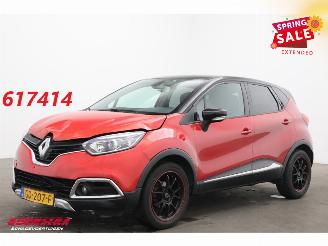 Vaurioauto  passenger cars Renault Captur 0.9 TCe Helly Hansen Navi Clima Cruise PDC 72.404 km! 2015/4