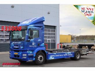 krockskadad bil vrachtwagen MAN  1820 Electric Full 200kWh Air LBW 120.310 km! 2016/6