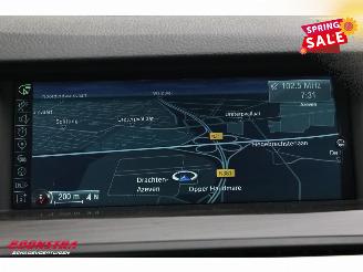 BMW 5-serie Touring 520i M-Sport BiXenon ACC HUD 360° SHZ PDC picture 16