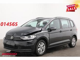 Voiture accidenté Volkswagen Touran 2.0 TDI 150 PK DSG Navi Clima Cruise SHZ PDC 2023/8