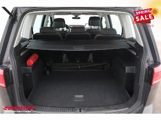 Volkswagen Touran 2.0 TDI 150 PK DSG Navi Clima Cruise SHZ PDC picture 35