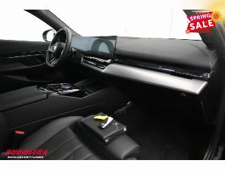 BMW 5-serie 520i M-Sport Pro Pano LED HUD 360° Memory Ventilatie LRHZ picture 15