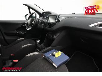 Peugeot 208 1.2 VTi Style 5-DRS Navi Airco Bluetooth Cruise AHK 162.109 km! picture 13