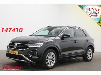 krockskadad bil auto Volkswagen T-Roc 1.0 TSI Life Virtual ACC Apple/Android Camera 24.136 km! 2024/4