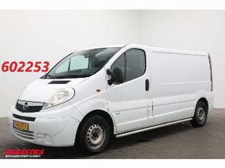 dañado vehículos comerciales Opel Vivaro 2.0 CDTI L2-H1 Airco AHK Getriebeproblem 2007/4