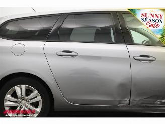 Peugeot 308 SW 1.6 BlueHDI Executive Pack Pano Navi Clima Cruise Camera PDC AHK picture 6