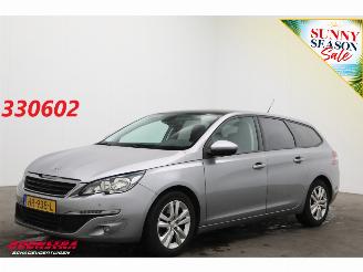 škoda osobní automobily Peugeot 308 SW 1.6 BlueHDI Executive Pack Pano Navi Clima Cruise Camera PDC AHK 2015/12