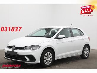 krockskadad bil auto Volkswagen Polo 1.0 MPI Life Virtual Apple/Android SHZ PDC 2025/6