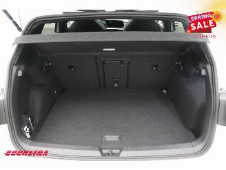 Volkswagen Golf 1.5 eTSI DSG R-Line Pano LED ACC LRHZ SHZ PDC picture 34