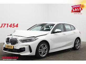 Vaurioauto  passenger cars BMW 1-serie 118i Aut. M-Sport Leder Navi Clima Cruise SHZ PDC 2021/7