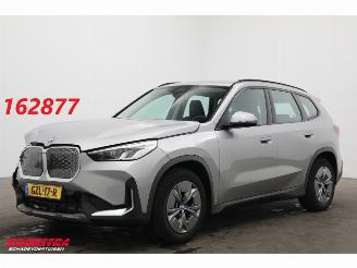 skadebil auto BMW iX1 xDrive30 67 kWh LED ACC Apple/Android Camera SHZ 2025/1