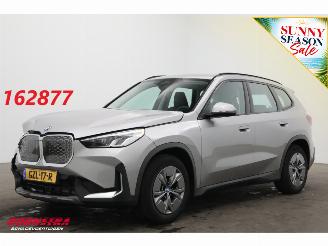 Unfallwagen BMW iX1 xDrive30 67 kWh LED ACC Apple/Android Camera SHZ 2025/1