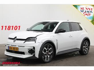 Vaurioauto  passenger cars Renault 5 comfort range Techno 52 kWh LED ACC Apple/Android Camera 225 km!! 2026/3