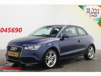 krockskadad bil auto Audi A1 1.2 TFSI Connect Airco Cruise 153.741 km! 2012/1