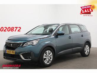 krockskadad bil auto Peugeot 5008 1.2 PureTech Active Navi Clima Cruise Camera PDC AHK 2017/6
