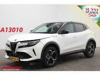 Unfallwagen Alfa Romeo Junior 1.2 Turbo Hybrid Ibrida Speciale Navi Clima Cruise Camera SHZ PDC 2025/1