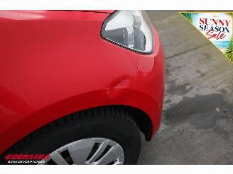 Volkswagen Up! 1.0 move up! 5-DRS BlueMotion Airco 157.093 km! picture 5