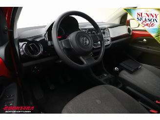 Volkswagen Up! 1.0 move up! 5-DRS BlueMotion Airco 157.093 km! picture 11
