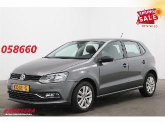 skadebil auto Volkswagen Polo 1.2 TSI Comfortline Airco Bluetooth 98.593 km! 2017/2
