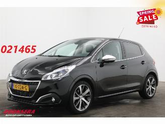 škoda osobní automobily Peugeot 208 1.2 PureTech Aut. Première Pano Navi Clima Cruise Camera 29.828 km! 2016/2