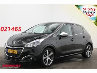 škoda osobní automobily Peugeot 208 1.2 PureTech Aut. Première Pano Navi Clima Cruise Camera 29.828 km! 2016/2