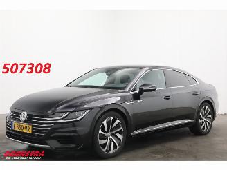 Schadeauto Volkswagen Arteon 2.0 TSI 280 PK 4Motion R-Line LED ACC ErgoComf. SHZ Camera 2017/10