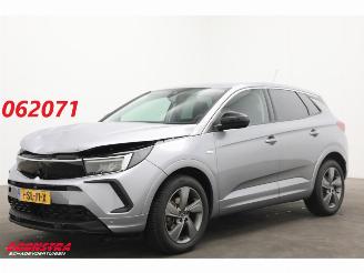 krockskadad bil auto Opel Grandland 1.2 Turbo Edition Apple/Android Virtual Cruise LRHZ SHZ AHK 2024/3