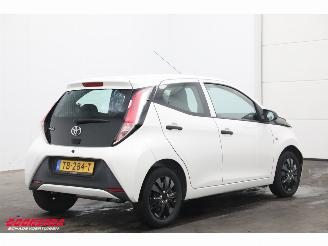 Toyota Aygo 1.0 VVT-i x-fun Bluetooth Airco Cruise picture 3