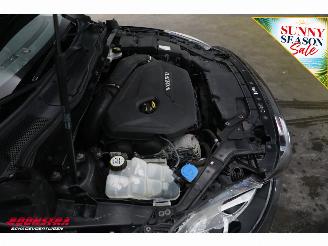 Volvo V-40 1.6 T3 Kinetic Pano Leder Navi Clima Cruise Camera PDC picture 10