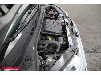Volkswagen Up! 1.0 BMT move up! Airco Bluetooth 94.213 km! picture 10