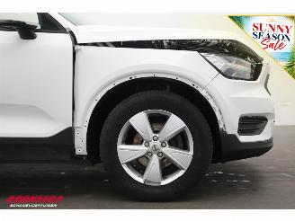 Volvo XC40 1.5 T2 Momentum Core LED Apple/Android Cruise PDC picture 9