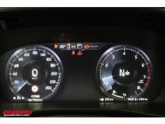 Volvo XC40 1.5 T2 Momentum Core LED Apple/Android Cruise PDC picture 25
