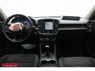 Volvo XC40 1.5 T2 Momentum Core LED Apple/Android Cruise PDC picture 19